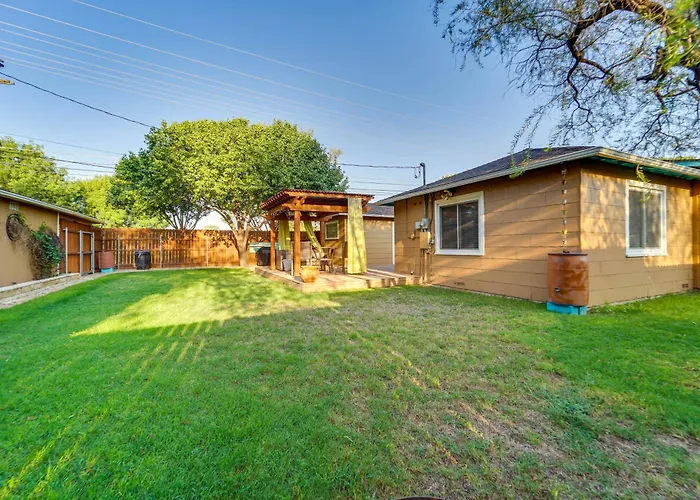 Lovely Lubbock Home W/ Furnished Deck & Grill